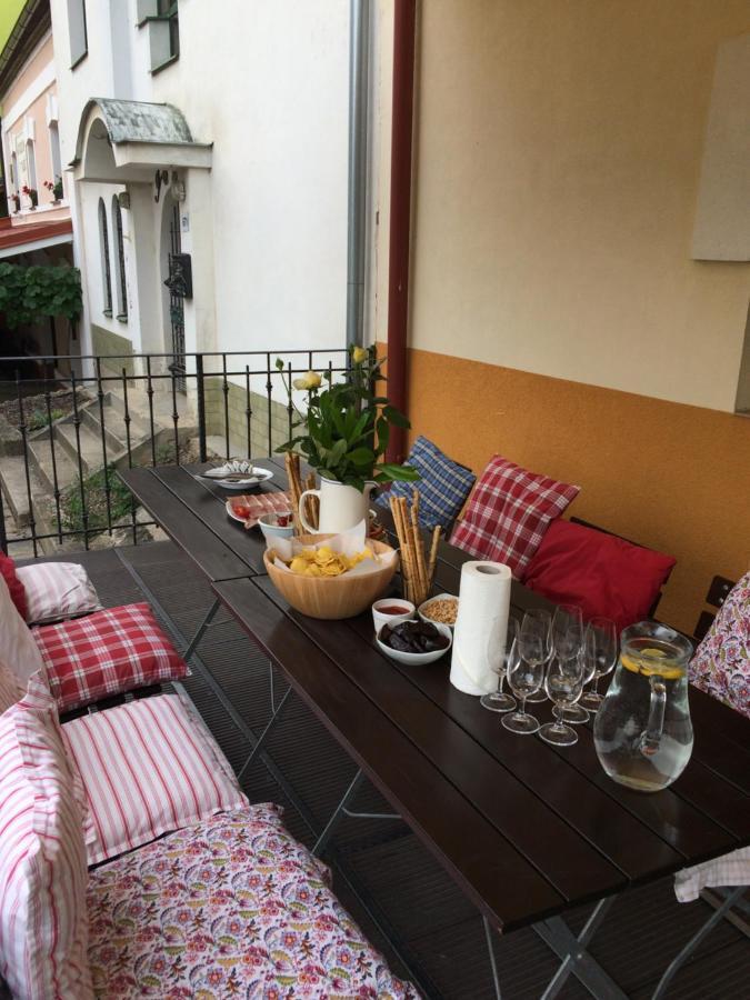 Sklep U Hrabalu Lejlighedshotel Hustopeče Eksteriør billede